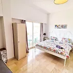 Central Square Nomadic Homestay *