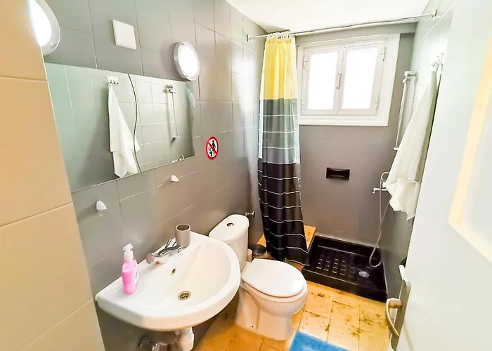 Central Square Nomadic Проживання в сім'ї