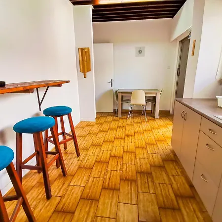 ホームステイ Central Square Nomadic