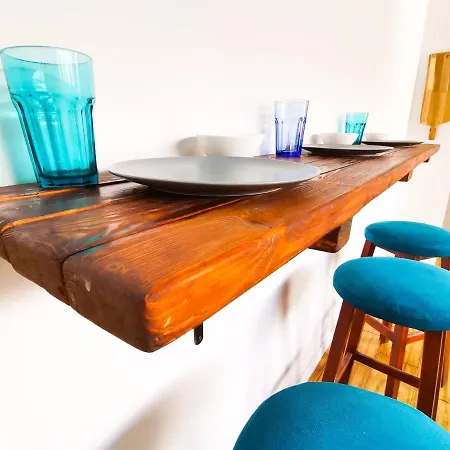 Central Square Nomadic ホームステイ *