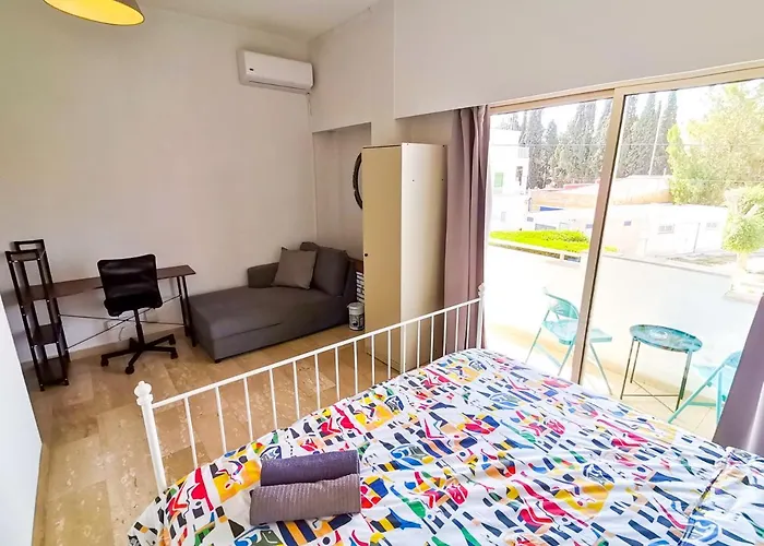 Central Square Nomadic