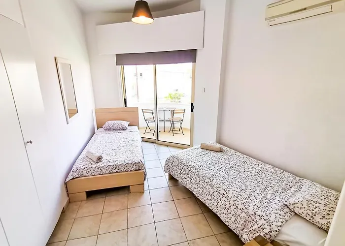 Central Square Nomadic Homestay Larnaca